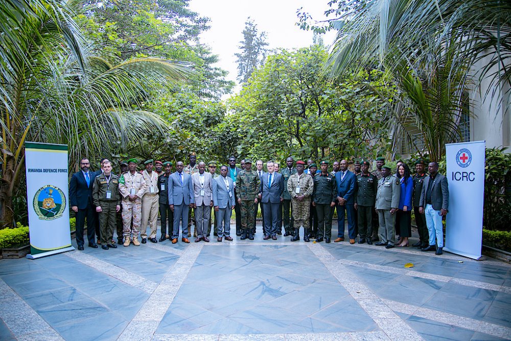 Participants of the workshop in a group photo. 