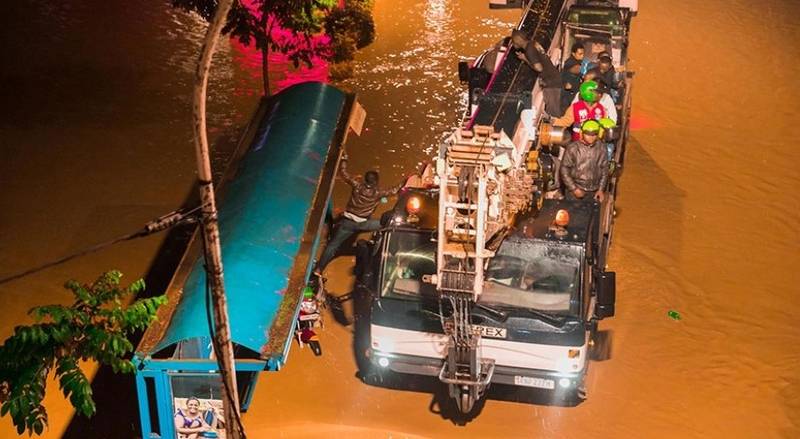 In case you are driving or riding in the rain, it would be safer to anticipate how to deal with wet roads as well as poor visibility that characterize such weather