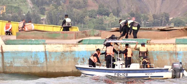 Police officers complete maritime operations course