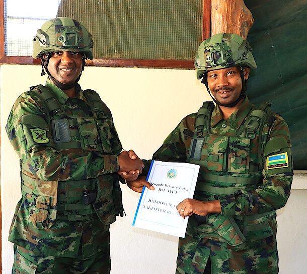 Maj Gen Emmy Ruvusha (r) takes over the mandate from outgoing Joint Task Force Commander (JTFC) Maj Gen Alex Kagame, who has led the Rwandan troops in Cabo Delgado for the past year.