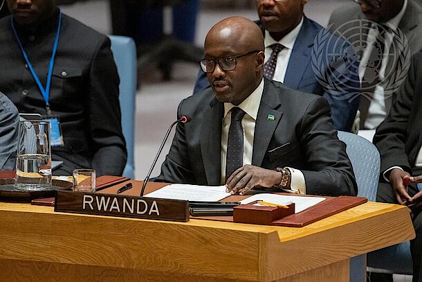 Addressing the UN Security Council in New York on Thursday, March 27, 2025, Minister for Foreign Affairs and International Cooperation Olivier Nduhungirehe condemned the failure to hold Kinshasa accountable for its role in fueling the crisis and defended Rwanda’s border security measures as necessary for national protection.