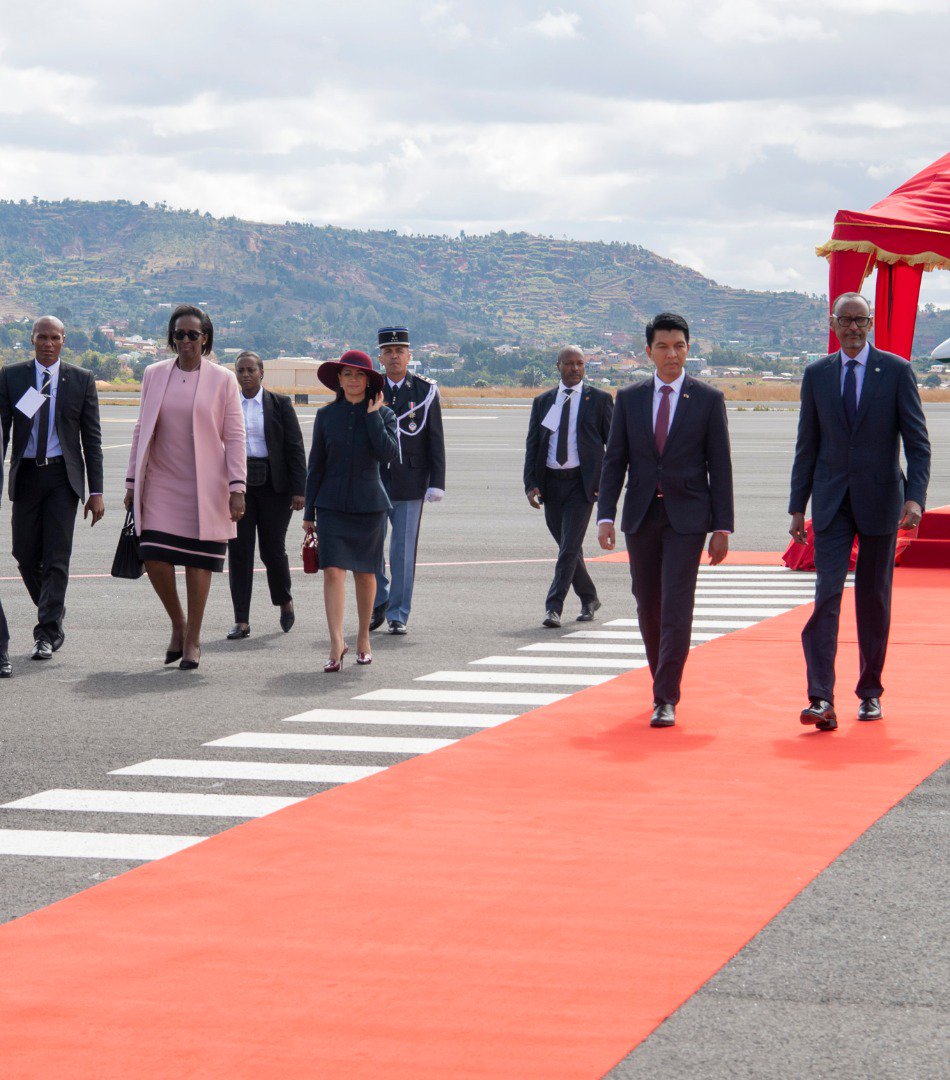 President Paul Kagame and First Lady Jeannette Kagame were welcomed by President Andry Rajoelina