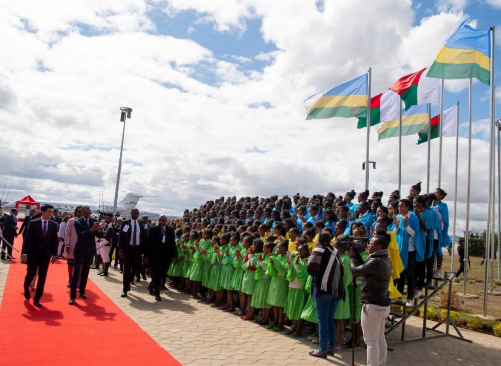 The president was welcomed with great joy