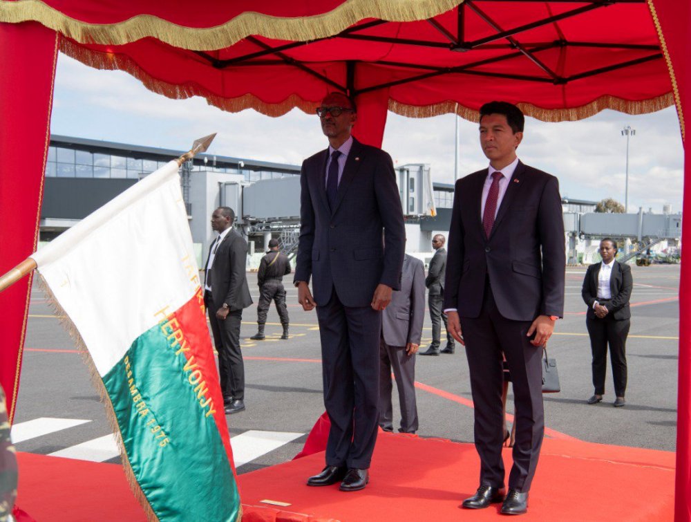 The president Kagame was recieved by his counterpart of Madagascar President Andry Rajoelina