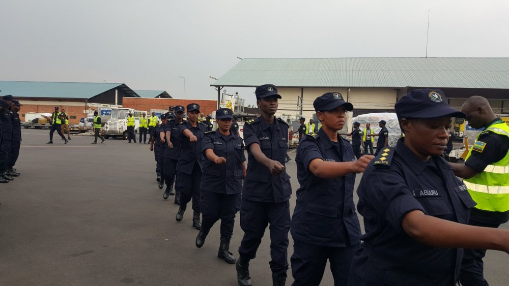 A contingent of 160 police officers left Kigali International Airport aboard RwandAir for a one year peacekeeping mission in South Sudan.