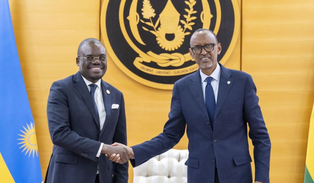 President Paul Kagame received Mr. Jean Kaseya at Urugwiro Village. 