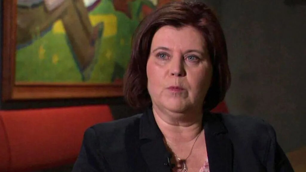 Iceland's minister for children resigned after admitting she had a child with a teenager more than 30 years ago.