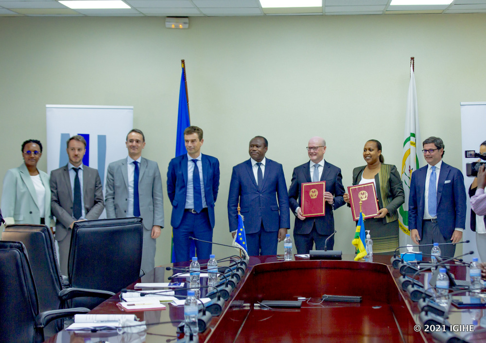The delegation from European Investment Bank wand Rwanda after signing the agreement.  