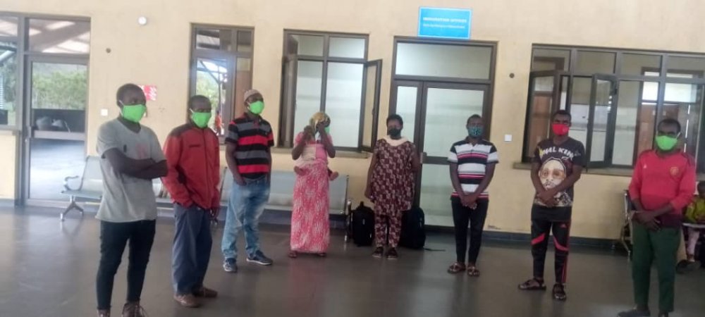 The deportees including six men, two women and one child were dumped at the border after spending days in Uganda’s detention facilities in Mbarara.