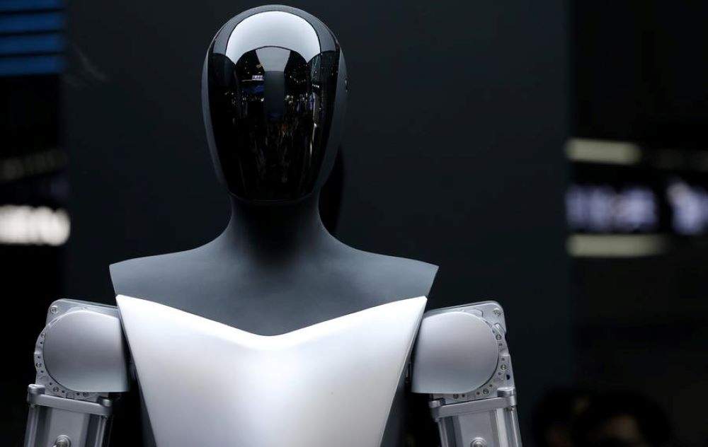 This photo taken on July 6, 2023 shows a robot from Tesla during the World Artificial Intelligence Conference (WAIC) 2023 in Shanghai, east China. (Xinhua/Fang Zhe)