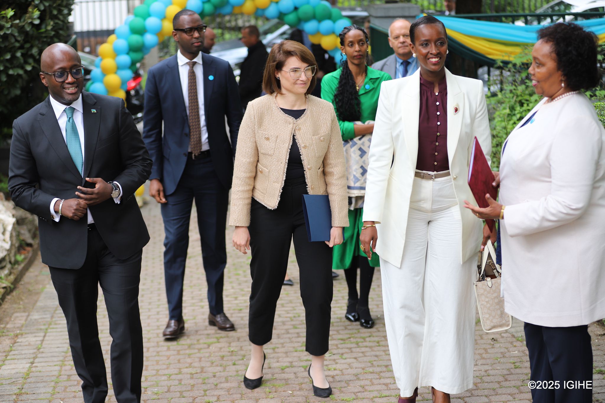 Nduhungirehe was accompanied by the Minister of Sports, Nelly Mukazayire.