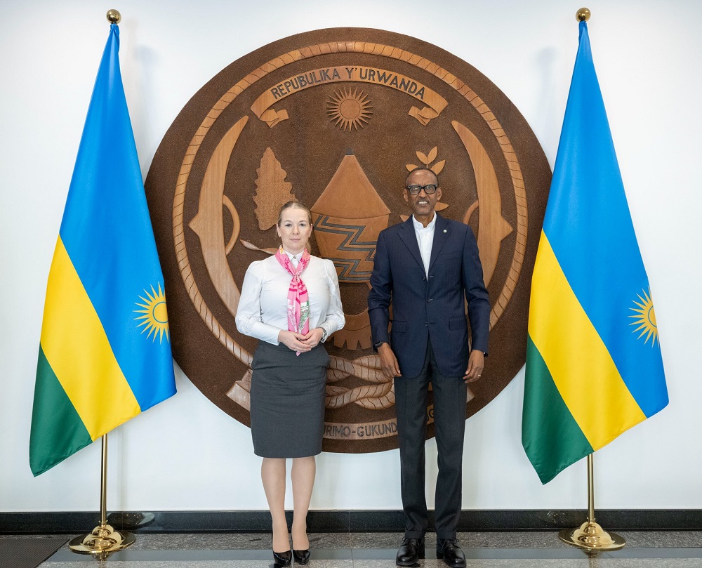The Secretary of State for International Development Cooperation and Foreign Trade , Diana Janse was also hosted at Urugwiro Village. 