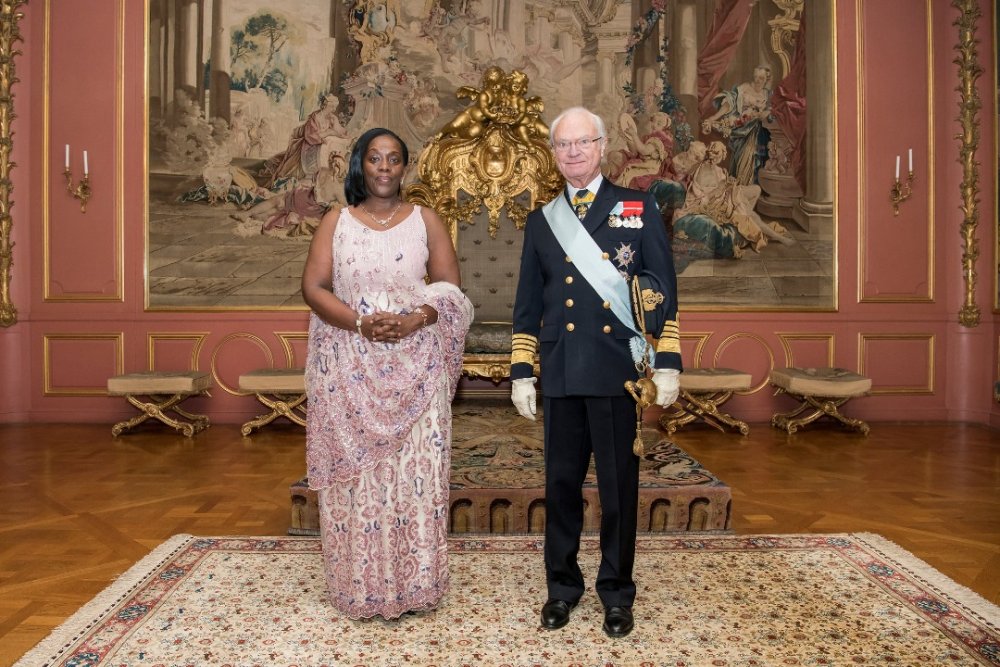 Ambassador, Dr. Diane Gashumba has presented letters of credence to the King Carl XVI Gustaf of Sweden to represent Rwanda to the country.