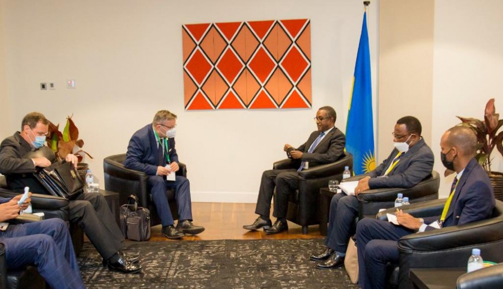 Discussions revolved around deepening bilateral relations and cooperation, strengthening political and economic cooperation, cooperation in education, trade and climate change.