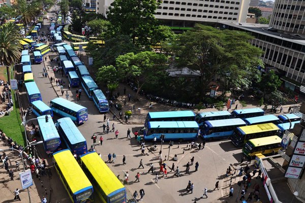 Buses at Kencom and Ambassador bus stage. Traders in Nairobi’s central business district have threatened to withhold taxes to county government if haphazard allocation of matatu (bus) stops is not rectified within 90 days.