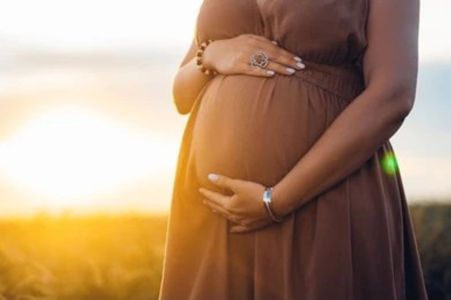 According to the latest Statistical Year Book 2024 published by the National Institute of Statistics of Rwanda (NISR), maternal mortality, which stood at 1,071 deaths per 100,000 live births in 2000, has now fallen to 203 per 100,000. 