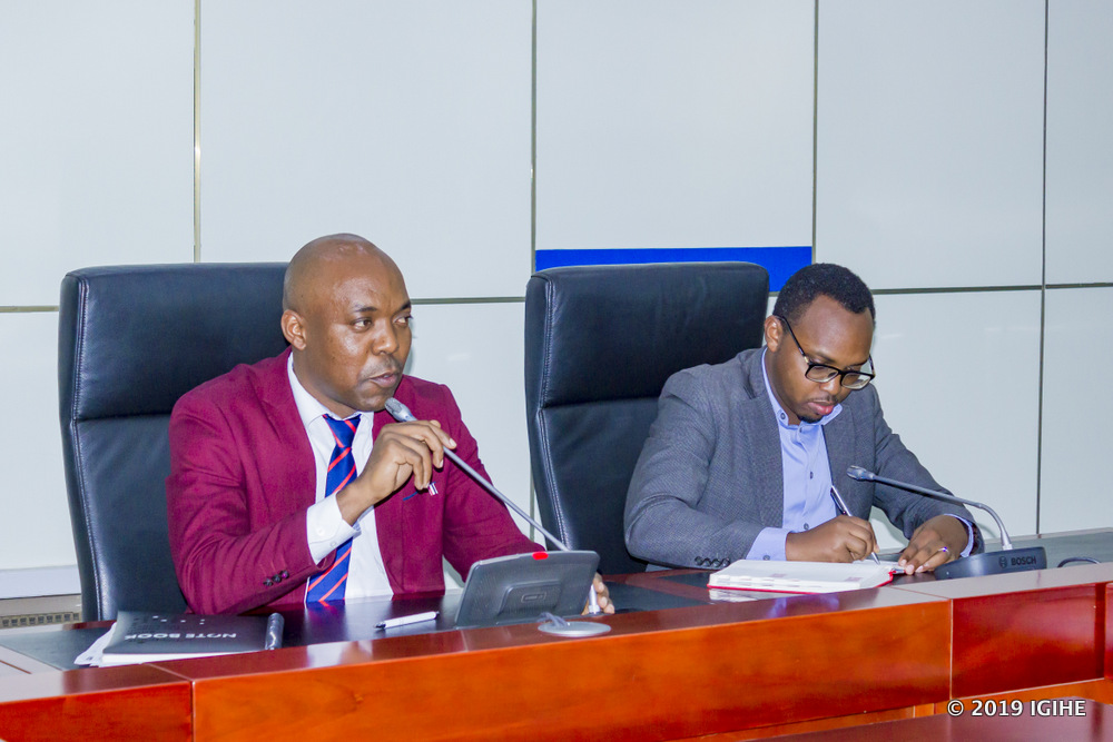 Kigali city vice mayor for urbanization and infrastructure, Dr. Nsabimana Ernest with the Eng.Eng Mugisha  