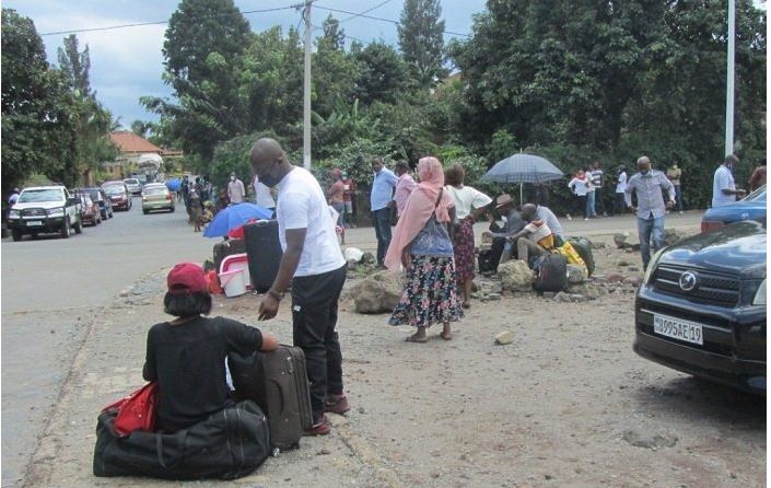 Congolese in Rwanda are protesting a decision by provincial authorities in eastern DRC to block them from returning home 