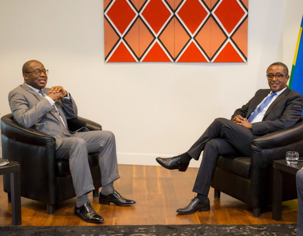 Minister Biruta holding talks with his counterpart of DRC.