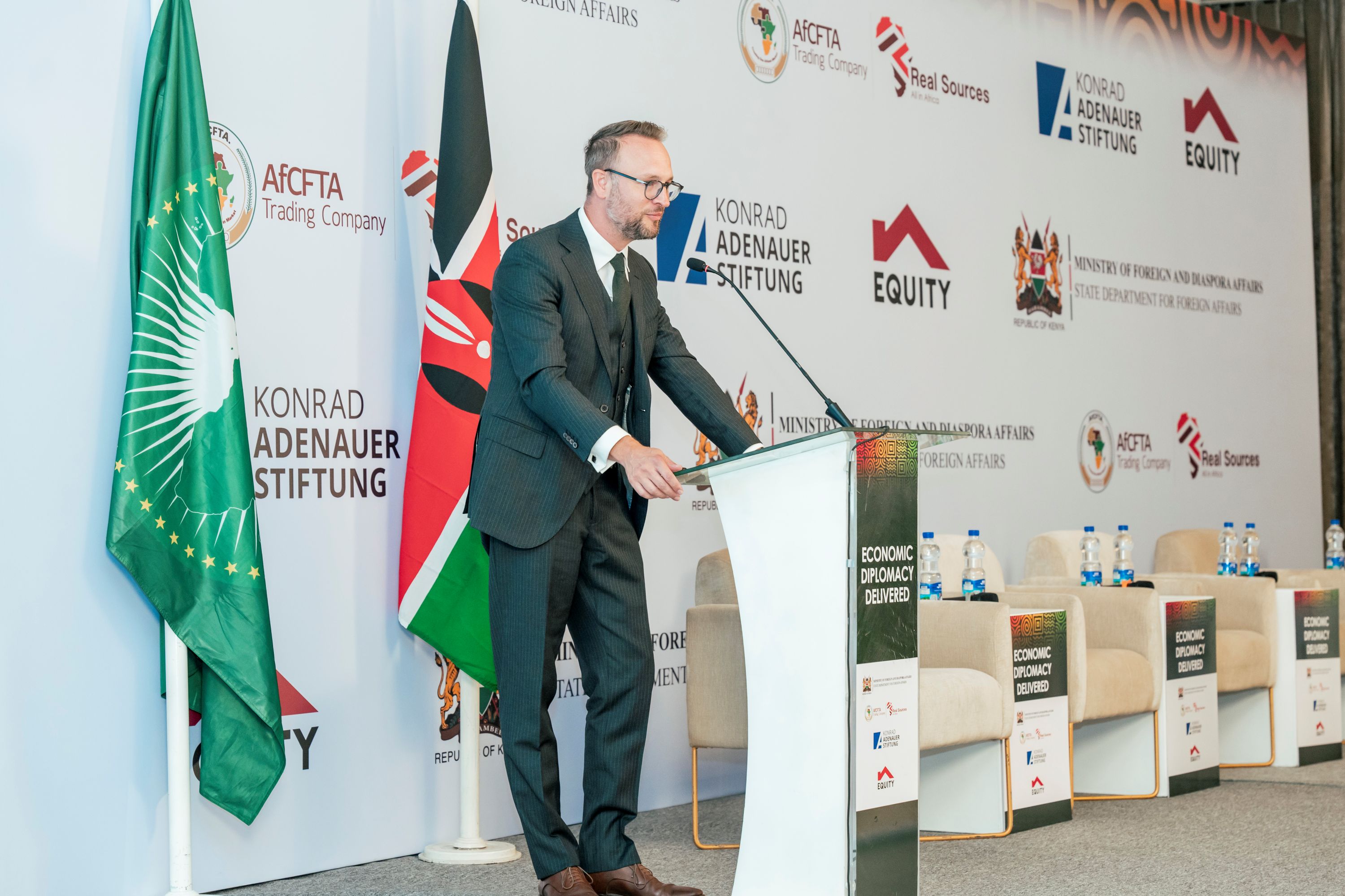 . Mathias Kamp, Regional Director of Konrad-Adenauer-Stiftung, said the launch marks a critical step toward unlocking the bloc’s trade potential.