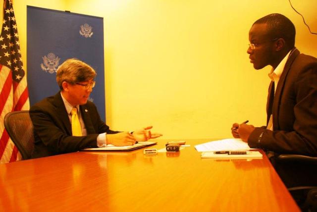 Mr Wong speaking to Elisée Mpirwa of IGIHE