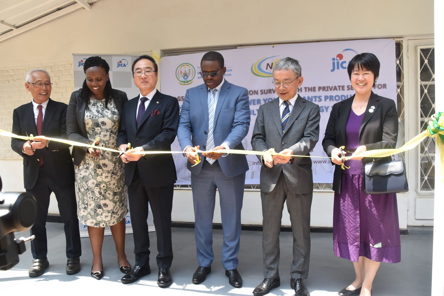 The new initiative introduces cutting-edge cultivation technology to Rwanda for the first time as part of a collaborative effort among R-GATE Hachimantai Ltd , National Agricultural Export Development Board (NAEB)  and the Japan International Cooperation Agency (JICA) Rwanda Office.