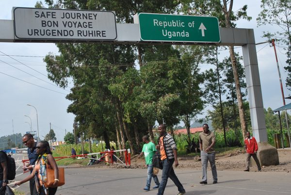 Passengers crossing Cyanika one stop border.