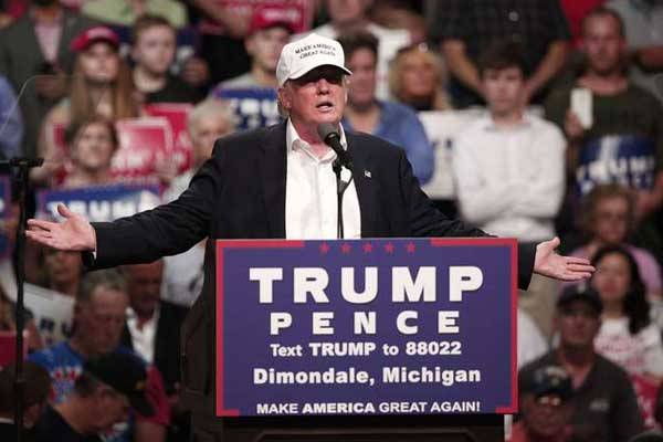 Republican presidential nominee Donald Trump speaks at a campaign rally August 19, 2016 in Dimondale, Michigan.
