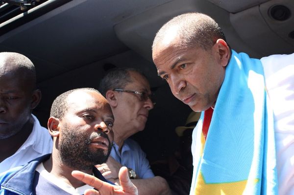 Opposition figure Moise Katumbi (R) arrives at the courthouse in Lubumbashi, DR Congo on May 13, 2016