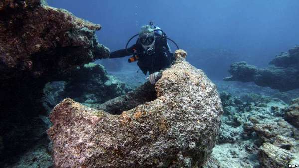 Maritime archaeologist Kelly Gleason with the Papahanaumokuakea Marine National Monument.