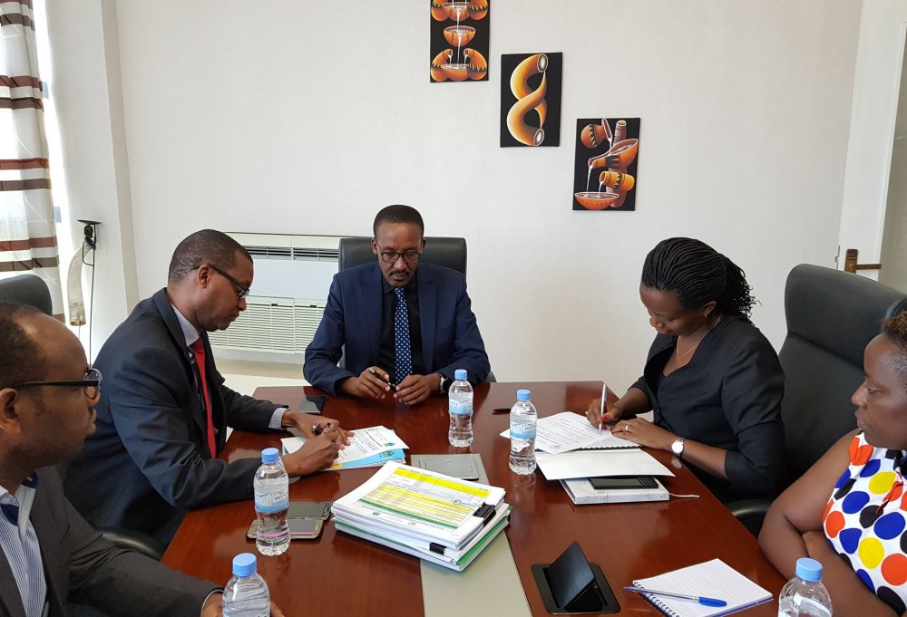 The outgoing Kigali city mayor Rwakazina Marie Chantal has handed over office to Busabizwa Parfait,