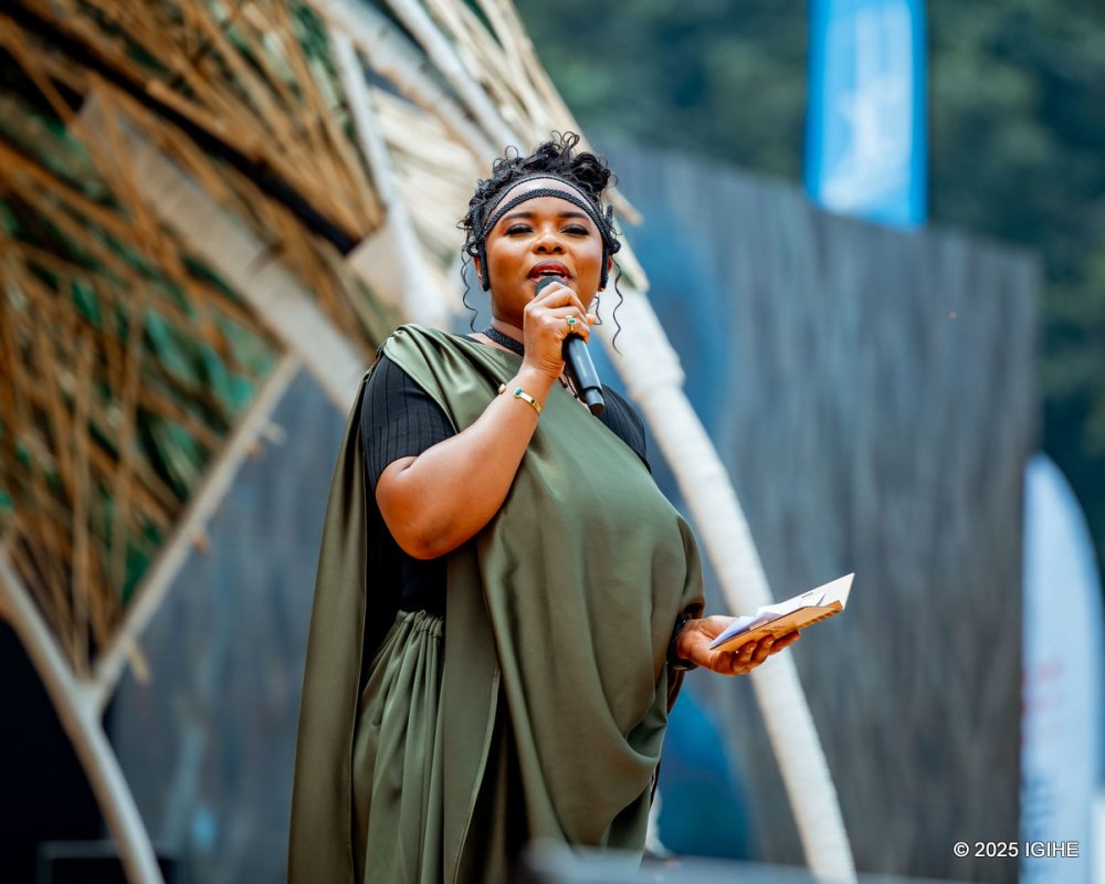 Yemi Alade named her baby gorilla Kundwa, meaning “loved.”
