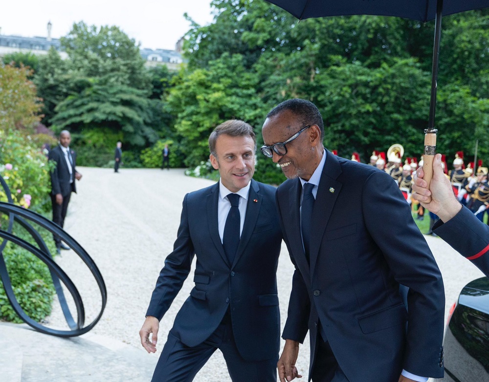 French President Emmanuel Macron has heaped praise on President Paul Kagame’s efforts in developing infrastructure capable of hosting major sports and entertainment events, urging the international community to learn from him.