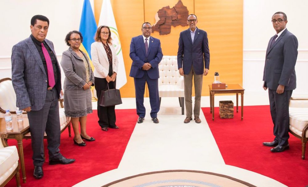 President Paul Kagame has received a delegation of Ethiopian diplomats in Village Urugwiro
