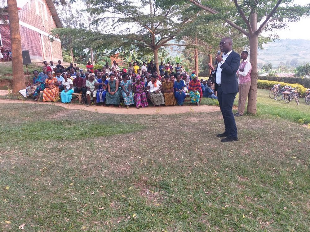 The Chief Executive of Water and Sanitation Corporation (WASAC) Eng. Aime Muzora requested Rambura residents to improve hygiene