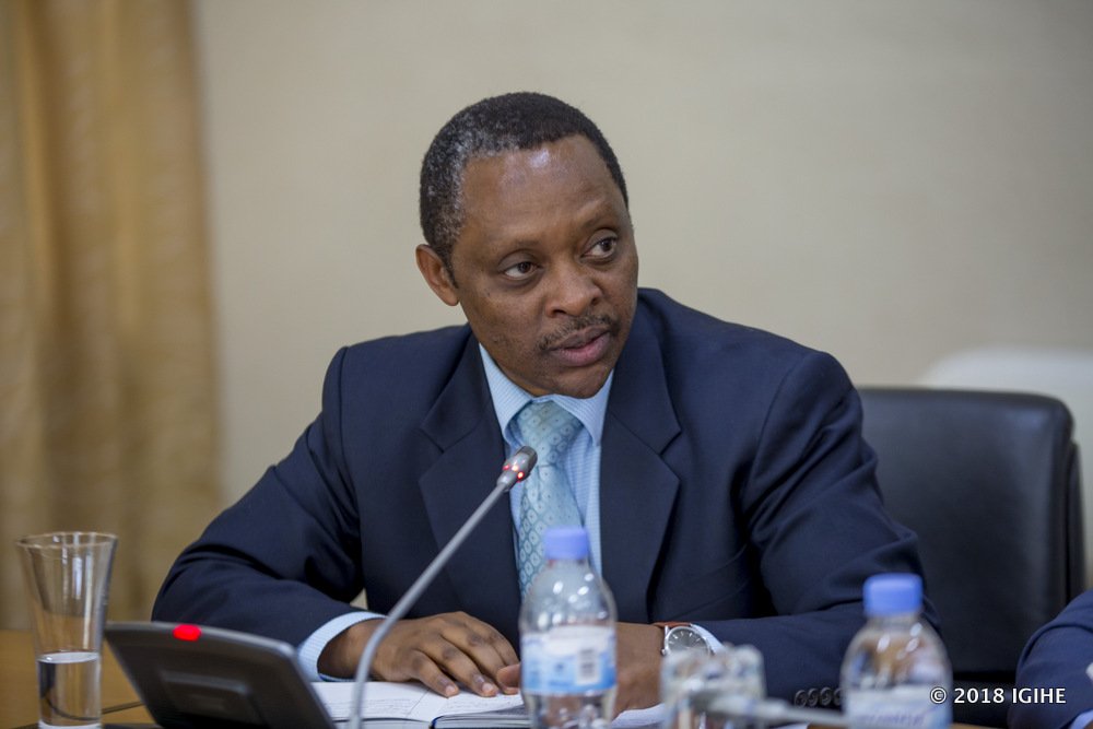 Minister for Local Government, Prof Shyaka Anastase has called upon Rwandans to abide by the guidelines laid down in the prevention of Coronavirus