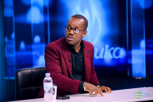 Senator Uwizeyimana asserted that refusing to negotiate would lead to the collapse of Tshisekedi's forces.