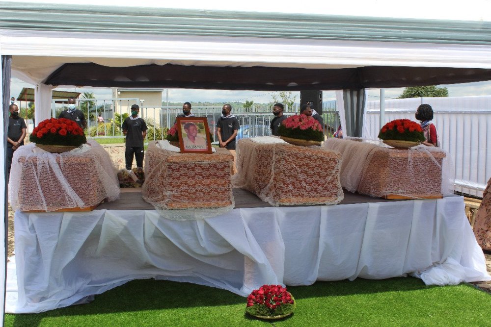 The remains of genocide victims were buried decently yesterday during a ceremony to commemorate Tutsi killed in Gishubi sector for the 27th time.