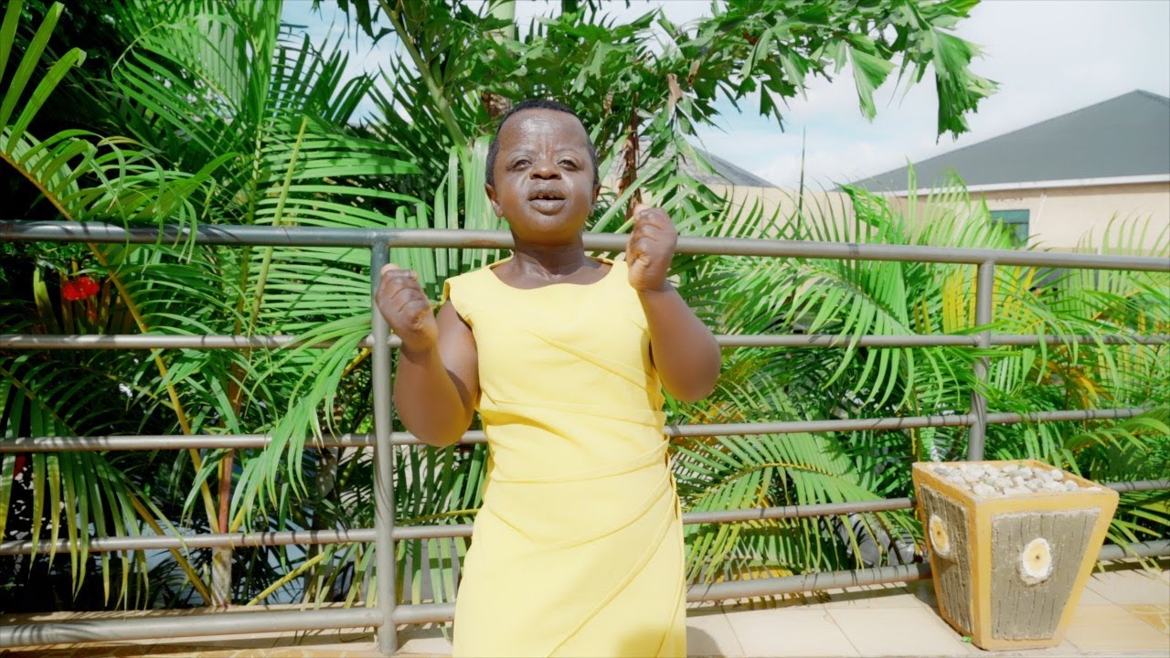Rwandan gospel singer Gloriose Musabyimana, popularly known as Gogo, has died in Uganda after a short illness. She passed away on the night of September 3, 2025.