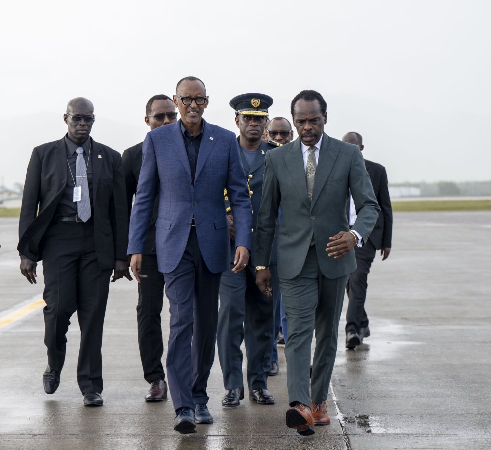 President Kagame has arrived in Trinidad and Tobago for meeting of CARICOM Heads of Government.