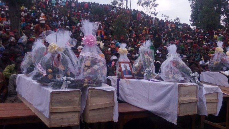 The 16 Rwandans who were recently struck by lightning in Nyaruguru district were buried on Sunday March 11, 2018