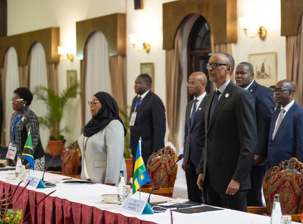 Kagame is among other heads of state who attended the extra-ordinary summit. 