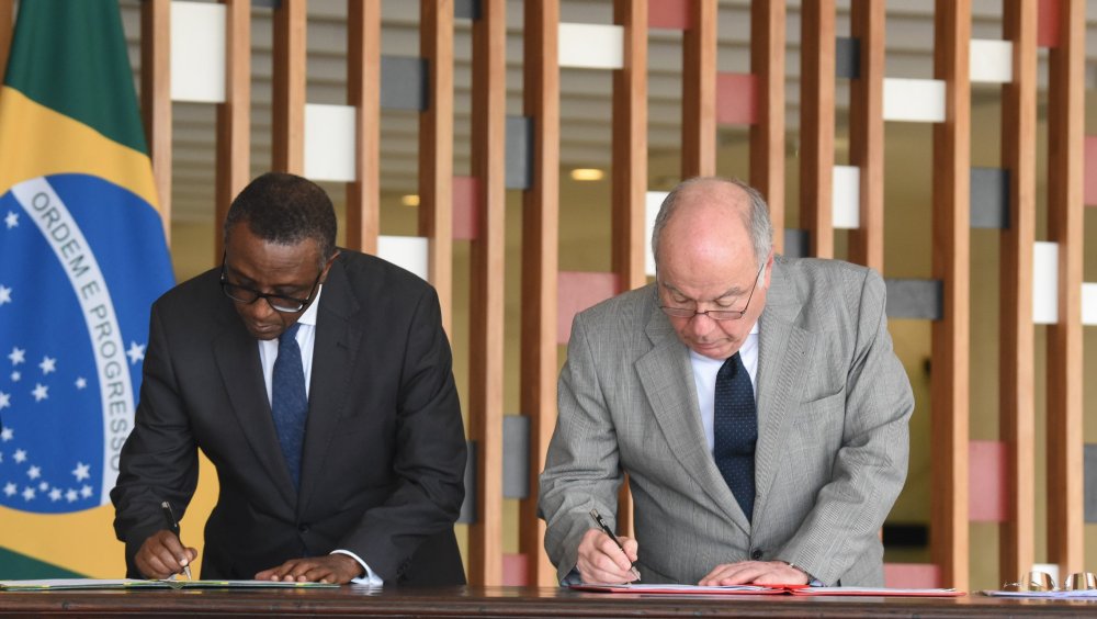 The transfer of sentenced persons and visa waiver was part of signed agreements between the two countries. 