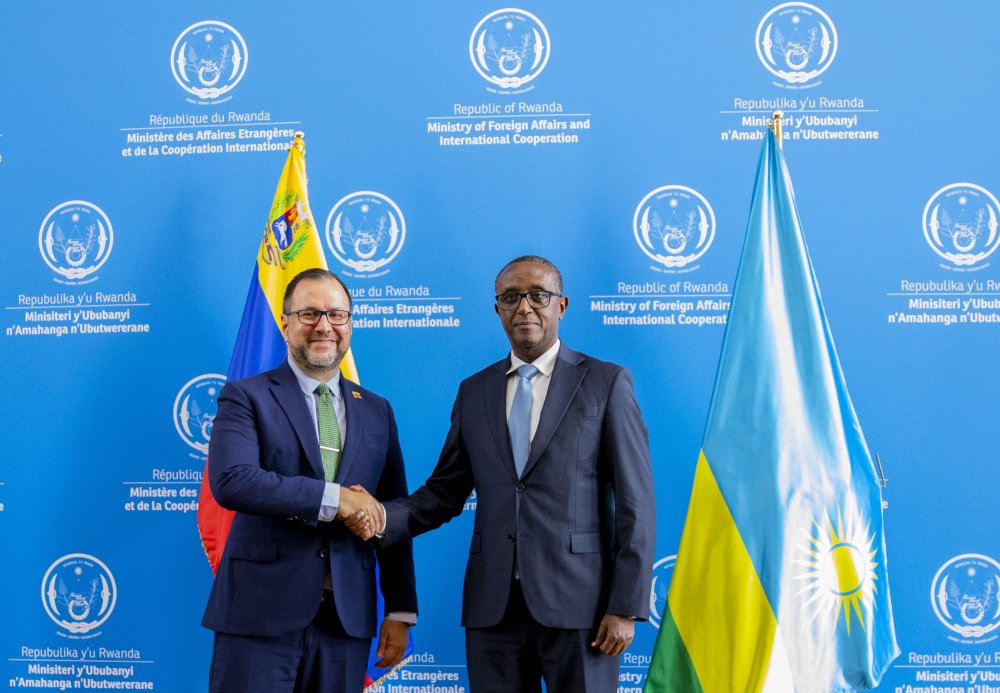 The visa waiver deal was signed between both countries' Ministers of Foreign Affairs. 