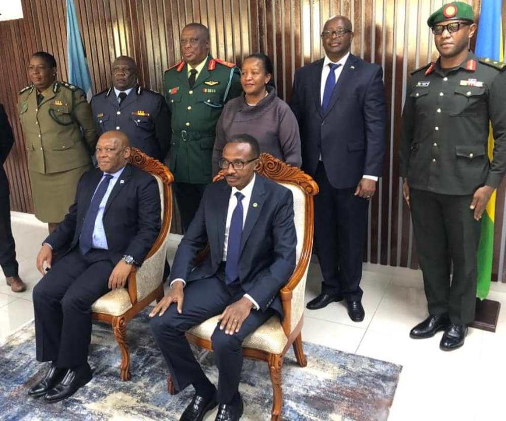Representatives from both countries in a group photo after holding talks.  