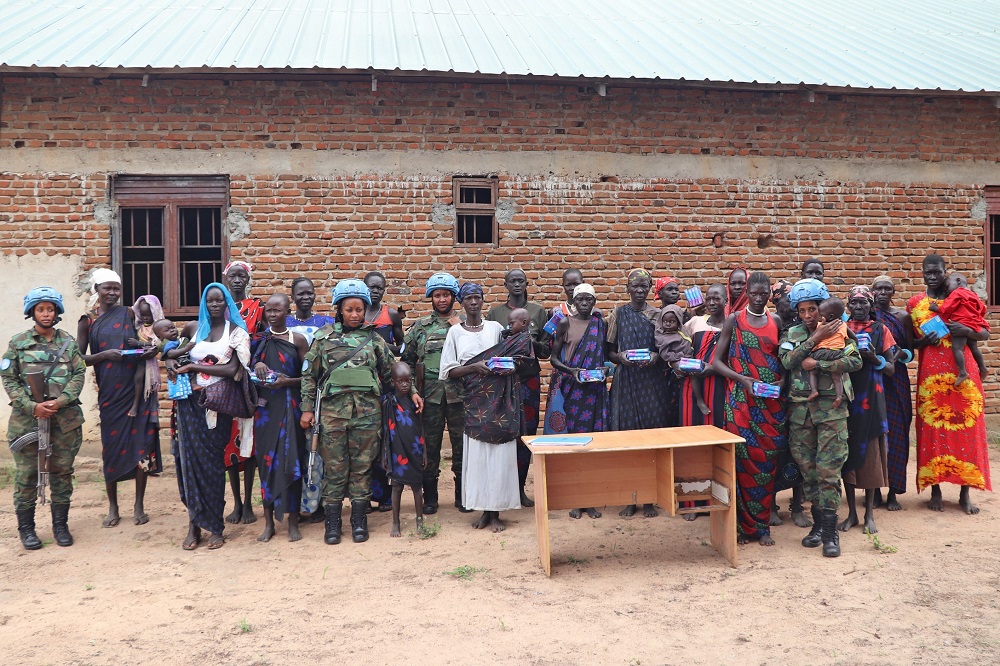 Rwandan peacekeepers in a group photo with the training beneficiaries.