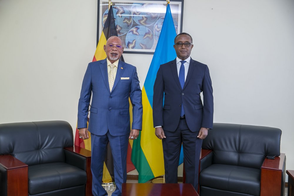 Both ministers have expressed gratitude for the steps taken to renew good and cordial relations between the two sister countries. 