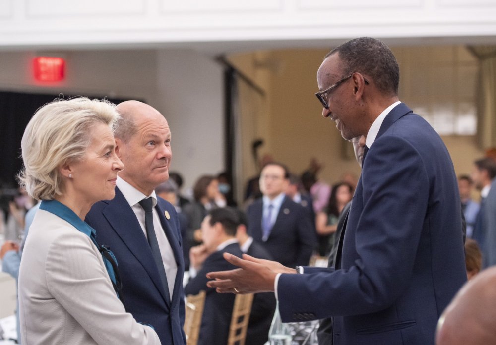 President Kagame who attended the 7th Global Fund Replenishment meeting talking to the Chancellor of Germany.