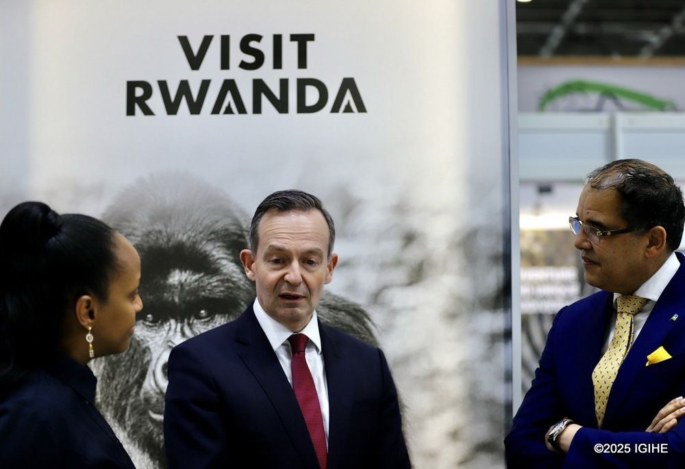 German Minister for Digitalization and Infrastructure, Dr. Volker Wissing (in the middle) was received by the Chief Tourism Officer at the Rwanda Development Board (RDB), Irène Murerwa leading the Rwandan delegation, alongside Igor Cesar, the Rwandan Ambassador to Germany.