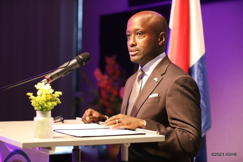 Amb. Nduhungire took participants through Rwanda's resilience journey. 
